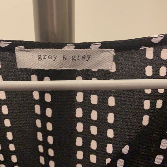 Grey & Gray black and White 3/4 Blouse - Picture 3 of 5